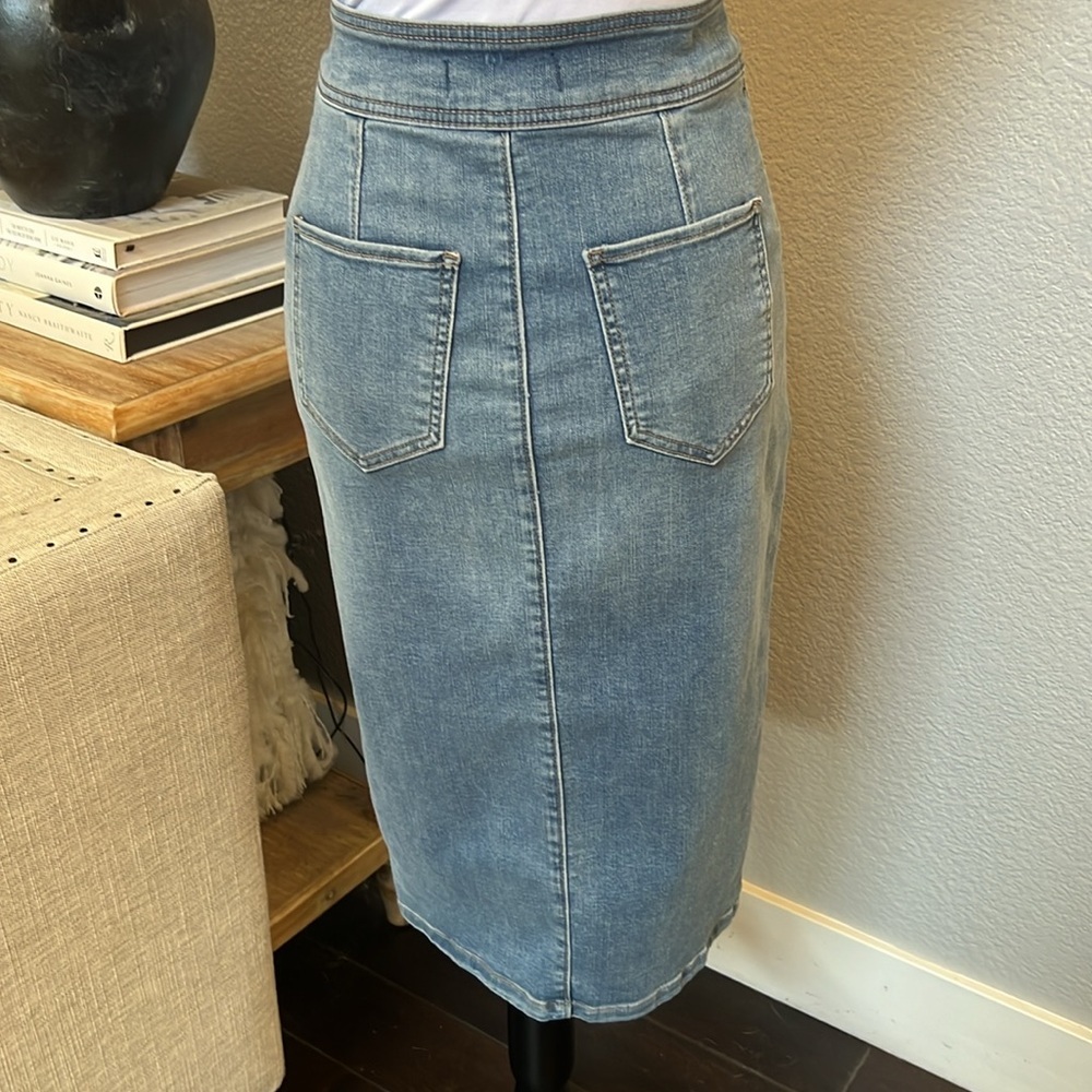 We The Free Maddie Denim Midi Jean Skirt Size 26 - Picture 6 of 9